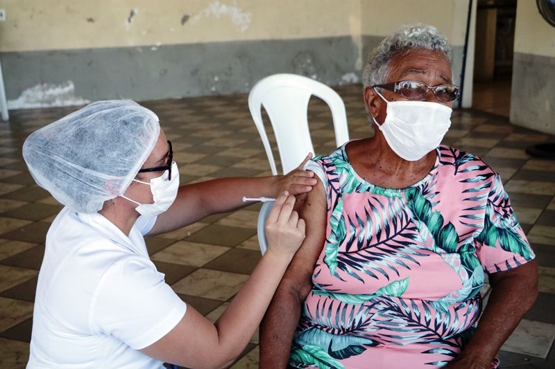 4° dose da vacina contra covid-19 começa a ser aplica em Araras/SP 